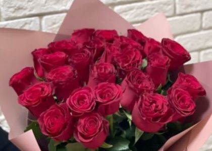 Жительница Молодечно заказала в Интернете букет из 51 розы и осталась без денег и покупки 