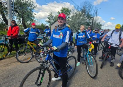 В Вилейском районе более 70 человек проехали на велосипедах порядка 30 километров. Узнали, кто, куда и зачем ехал 